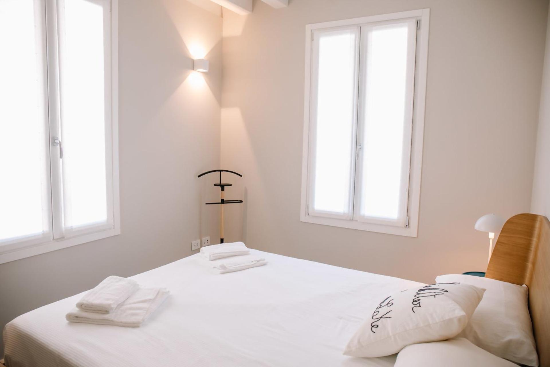 Elegant Beige Apartment - 5 Minutes From The Lake Como Exteriér fotografie