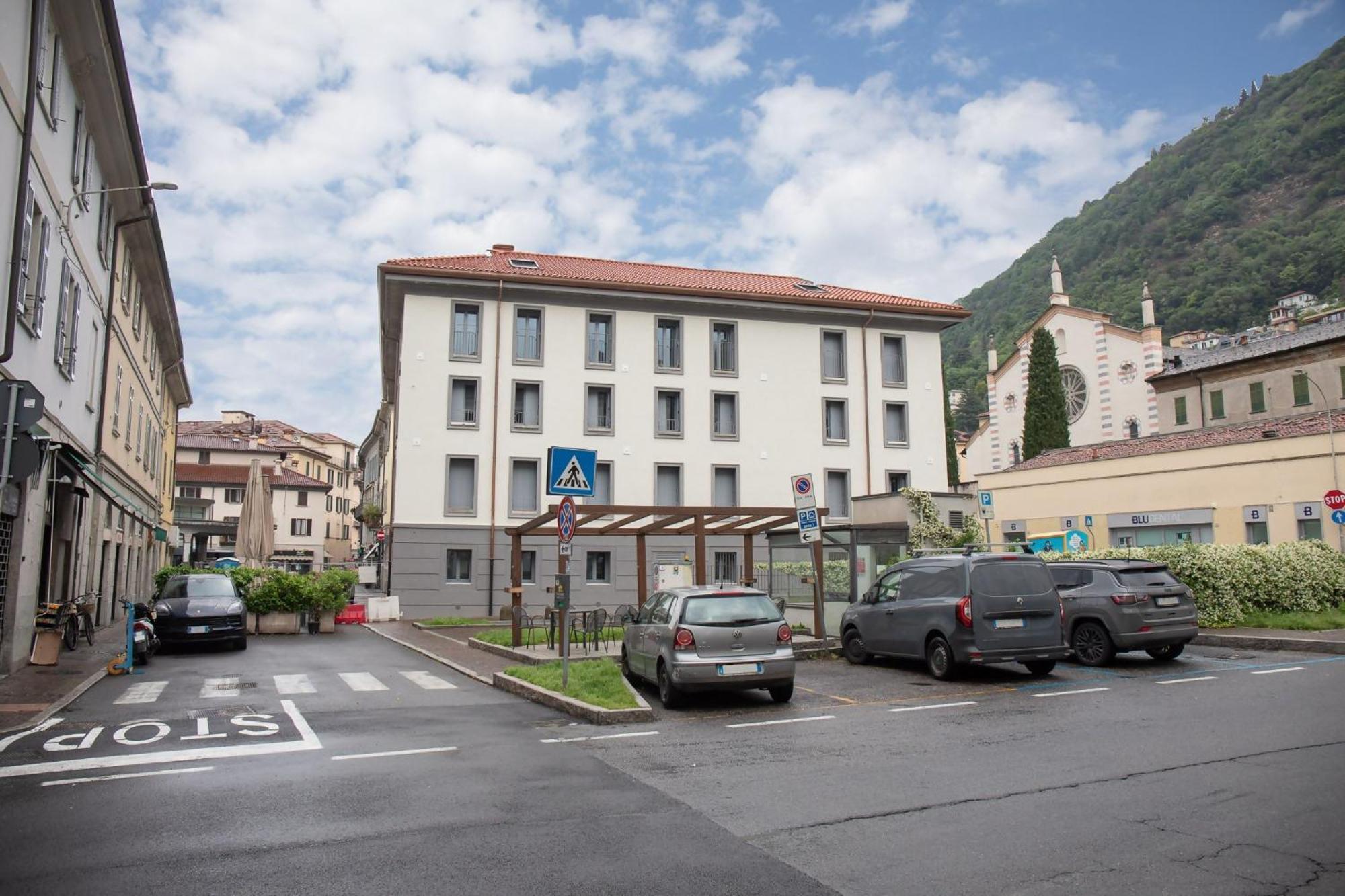 Elegant Beige Apartment - 5 Minutes From The Lake Como Exteriér fotografie