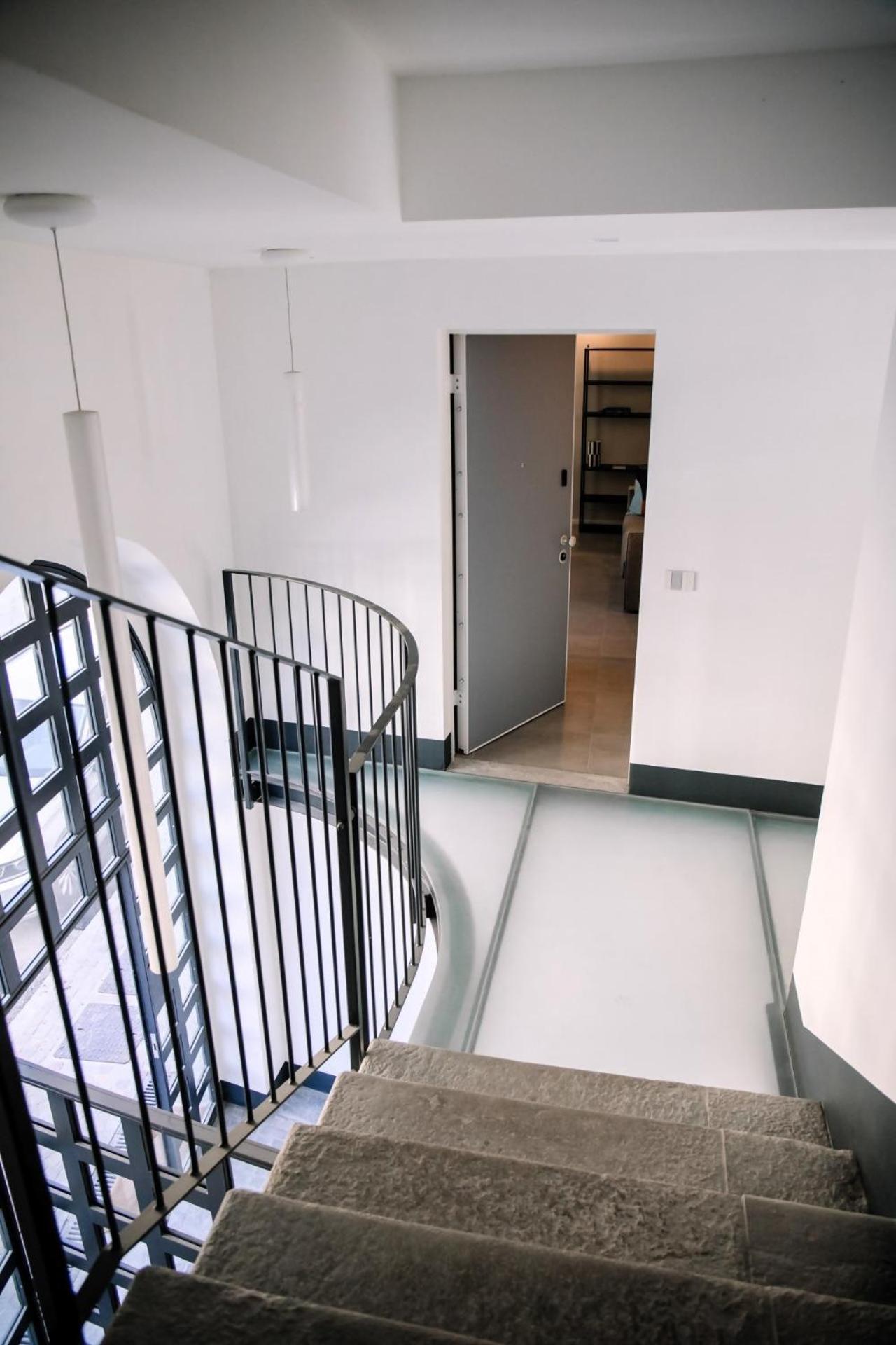 Elegant Beige Apartment - 5 Minutes From The Lake Como Exteriér fotografie